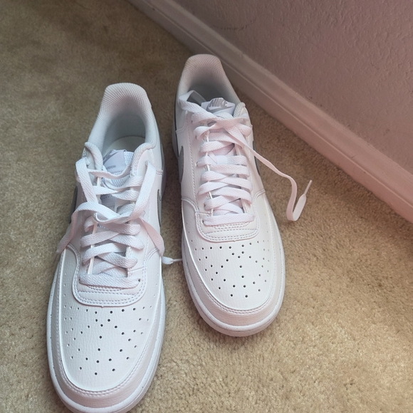 Size 9 M/10W- Nike Court Vision Next Nature Low White/White/Light Smoke Grey - Picture 3 of 7